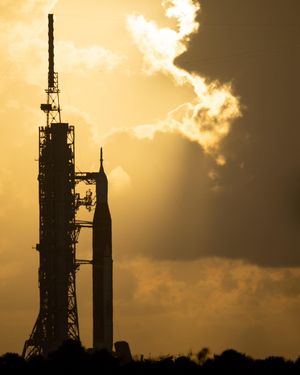 Image post by @nasaartemis on Instagram