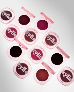 Image post by @kyliecosmetics on Instagram