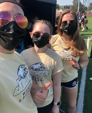 Image post by @juniatawlax on Instagram