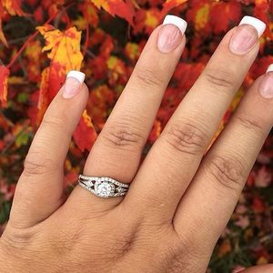 Image post by @helzbergdiamonds on Instagram