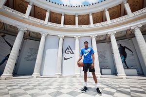 Image post by @giannis_an34 on Instagram