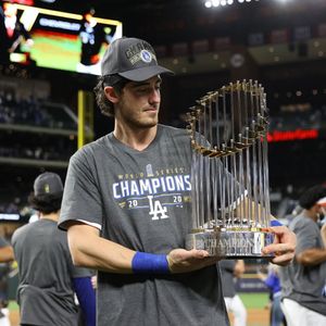 Image post by @losdodgers on Instagram