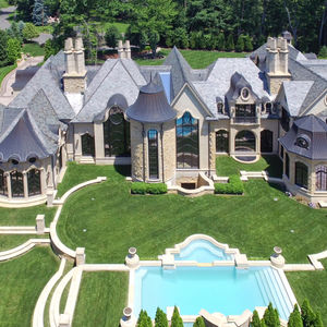 Image post by @christiesrealestate on Instagram