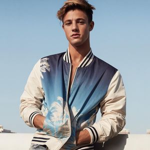 Image post by @AEO on Twitter