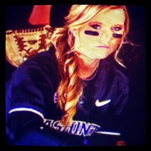Image post by @uwsoftball on Instagram