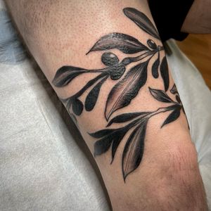 Image post by @jessfoxtattoos on Instagram