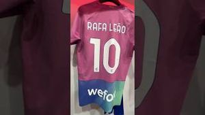 Video post by @acmilan on YouTube