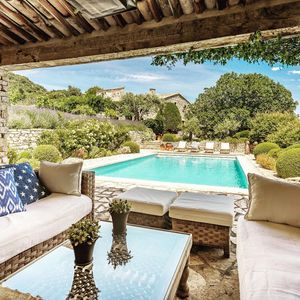 Image post by @christiesrealestate on Instagram