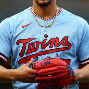 Image post by @twinsbeisbol on Instagram