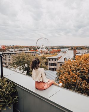 Image post by @belowthesamesun on Instagram
