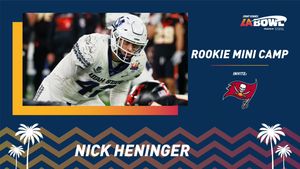 Image post by @labowlgame on Twitter