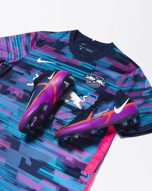 Image post by @soccerdotcom on Instagram