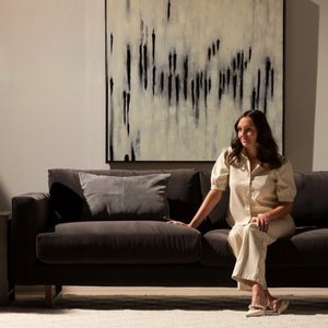 Image post by @tailoredbytristani on Instagram