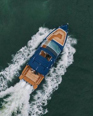 Image post by @aviaraboats on Instagram