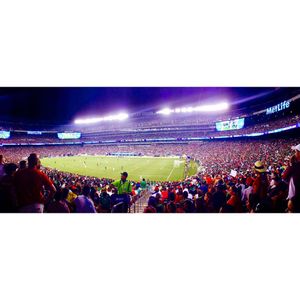 Image post by @metlifestadium on Instagram