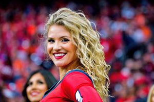 Image post by @texanscheerleaders on Instagram