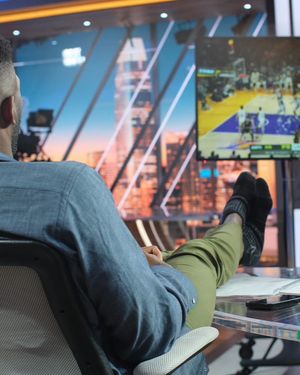 Image post by @fezzyfel on Instagram