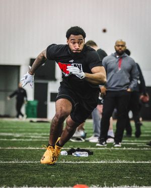 Video post by @uoflfootball on Twitter