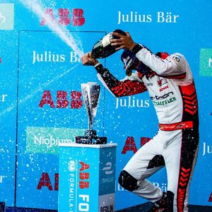 Image post by @lucasdigrassi on Instagram