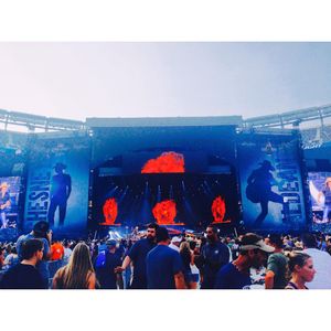 Image post by @metlifestadium on Instagram