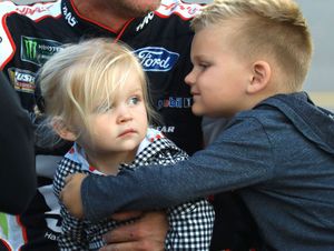 Image post by @StewartHaasRcng on Twitter