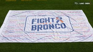 Image post by @Broncos on Twitter