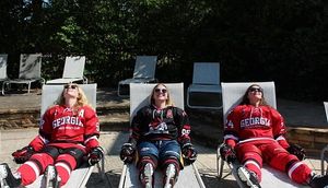 Image post by @collegehockeybuzz on Instagram