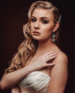 Image post by @thismodernlovephoto on Instagram