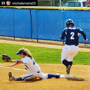Image post by @hofstrasoftball on Instagram