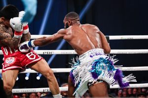 Image post by @showtimeboxing on Instagram