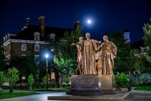 Image post by @illinois_alumni on Instagram