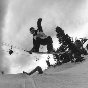 Image post by @uscskiandsnowboard on Instagram