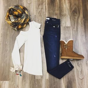 Image post by @shopoutoftown on Instagram