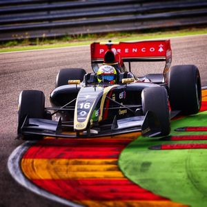 Image post by @alex_albon on Instagram