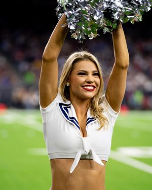 Image post by @texanscheerleaders on Instagram