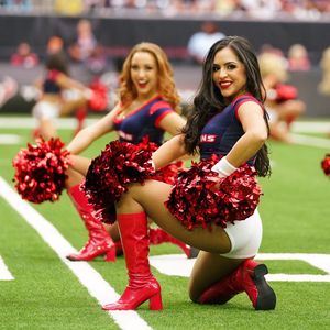 Image post by @texanscheerleaders on Instagram