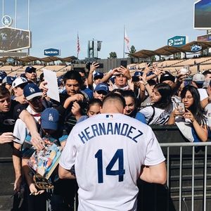 Image post by @losdodgers on Instagram