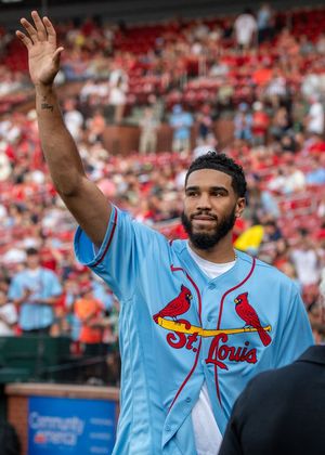 Image post by @cardenales on Twitter