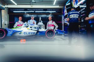 Image post by @heliocastroneves on Instagram