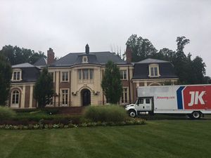 Image post by @jkmoving on Instagram