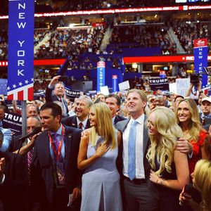 Image post by @laraleatrump on Instagram