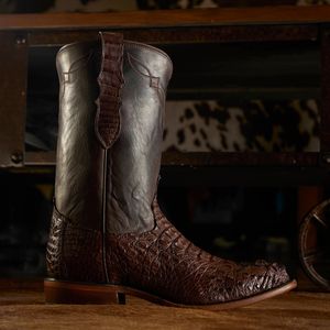 Image post by @tonylamaboots on Instagram