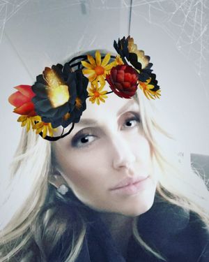 Image post by @laraleatrump on Instagram