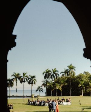 Image post by @deeringestate on Instagram