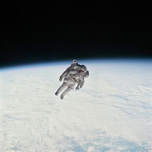 Image post by @nasaartemis on Instagram