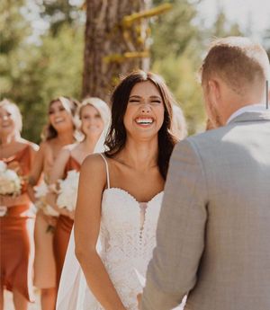 Image post by @theknot on Instagram