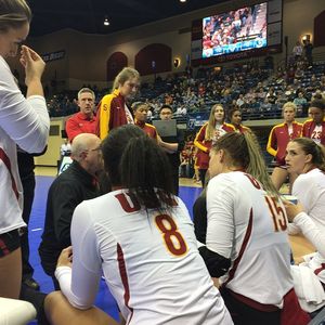 Image post by @uscwomensvolley on Instagram