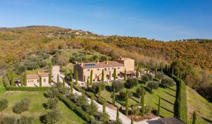 Image post by @christiesrealestate on Instagram