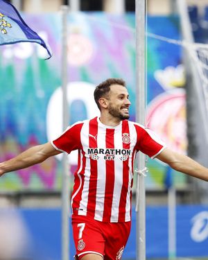 Image post by @gironafc on Instagram