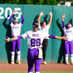 Image post by @lsusoftball on Instagram